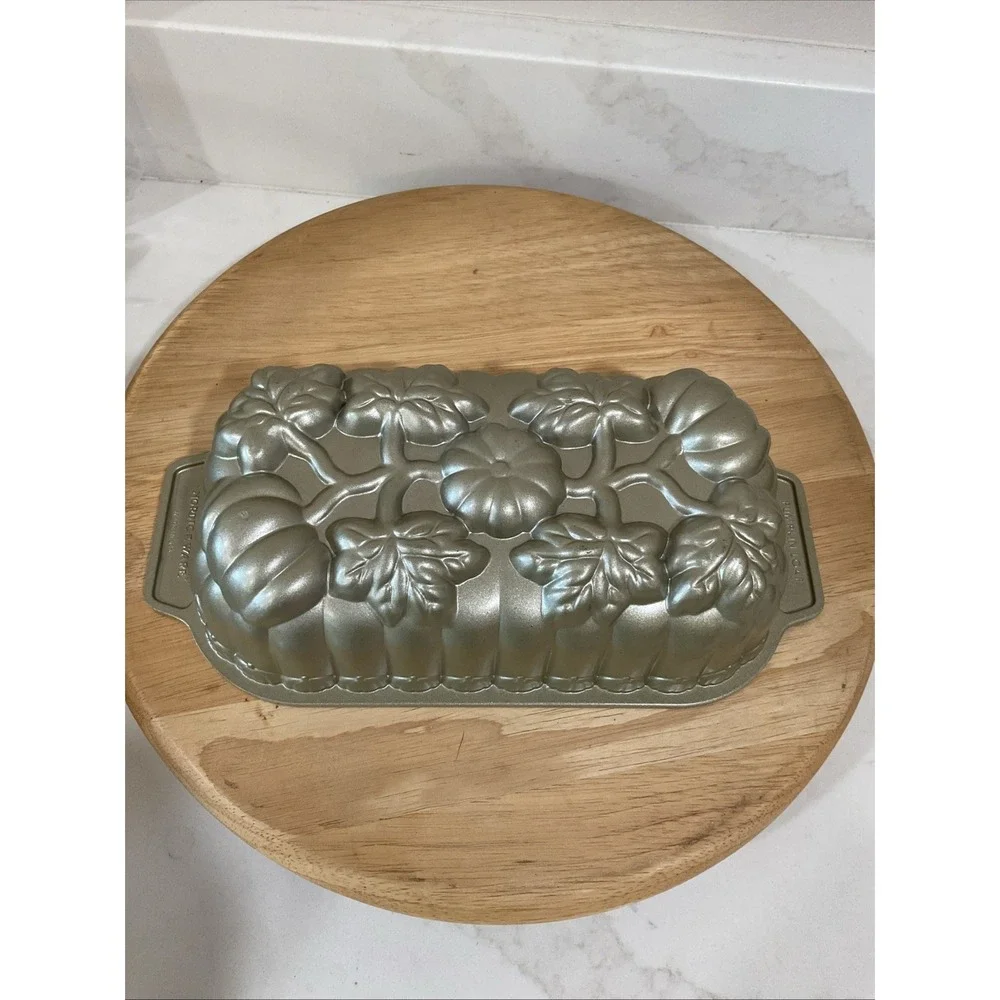 Nordic Ware USA Pumpkin Loaf Cake Baking Pan Harvest Bounty Fall 6 Cups Nonstick